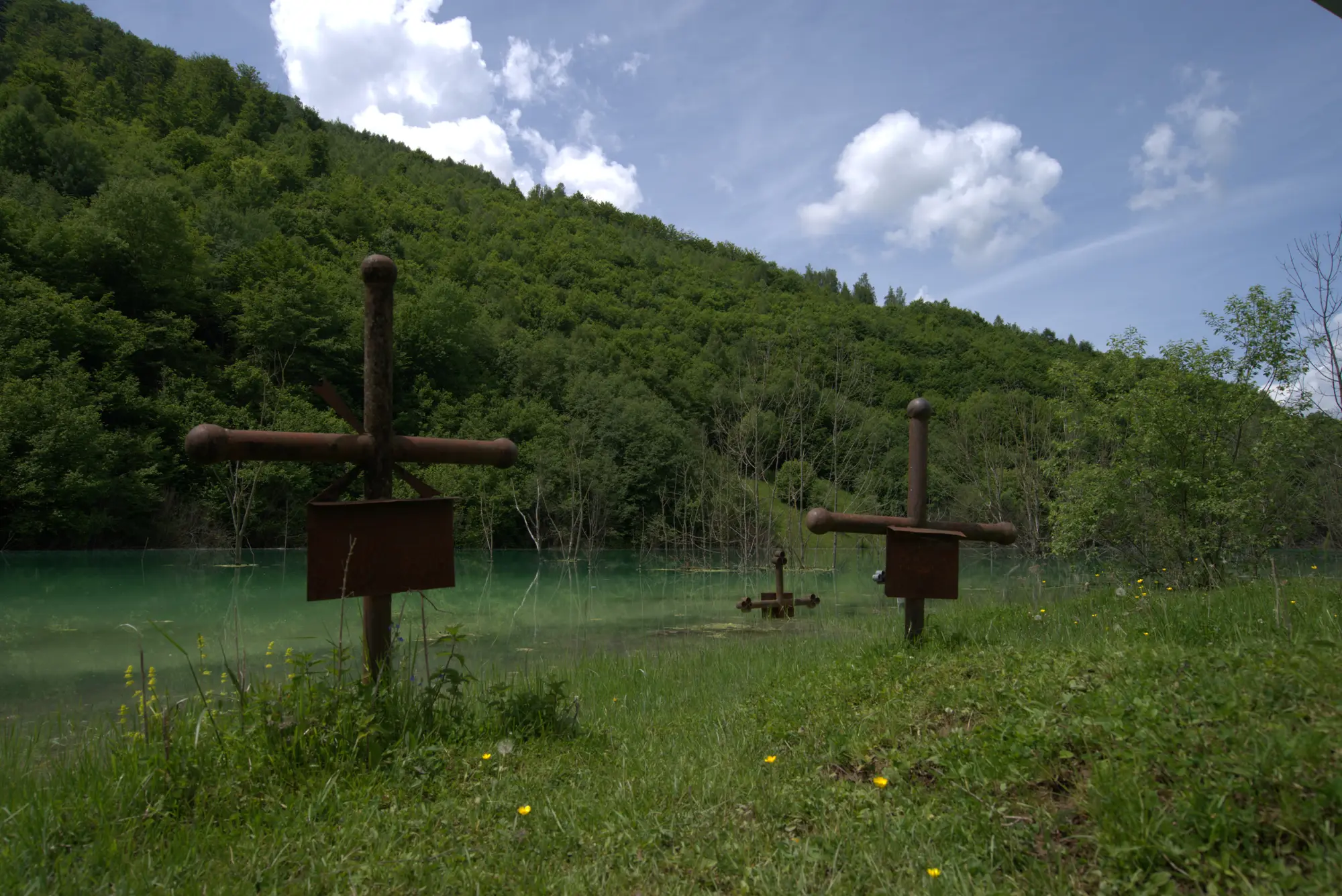 Von weiter weg. Das Wasser bleibt.