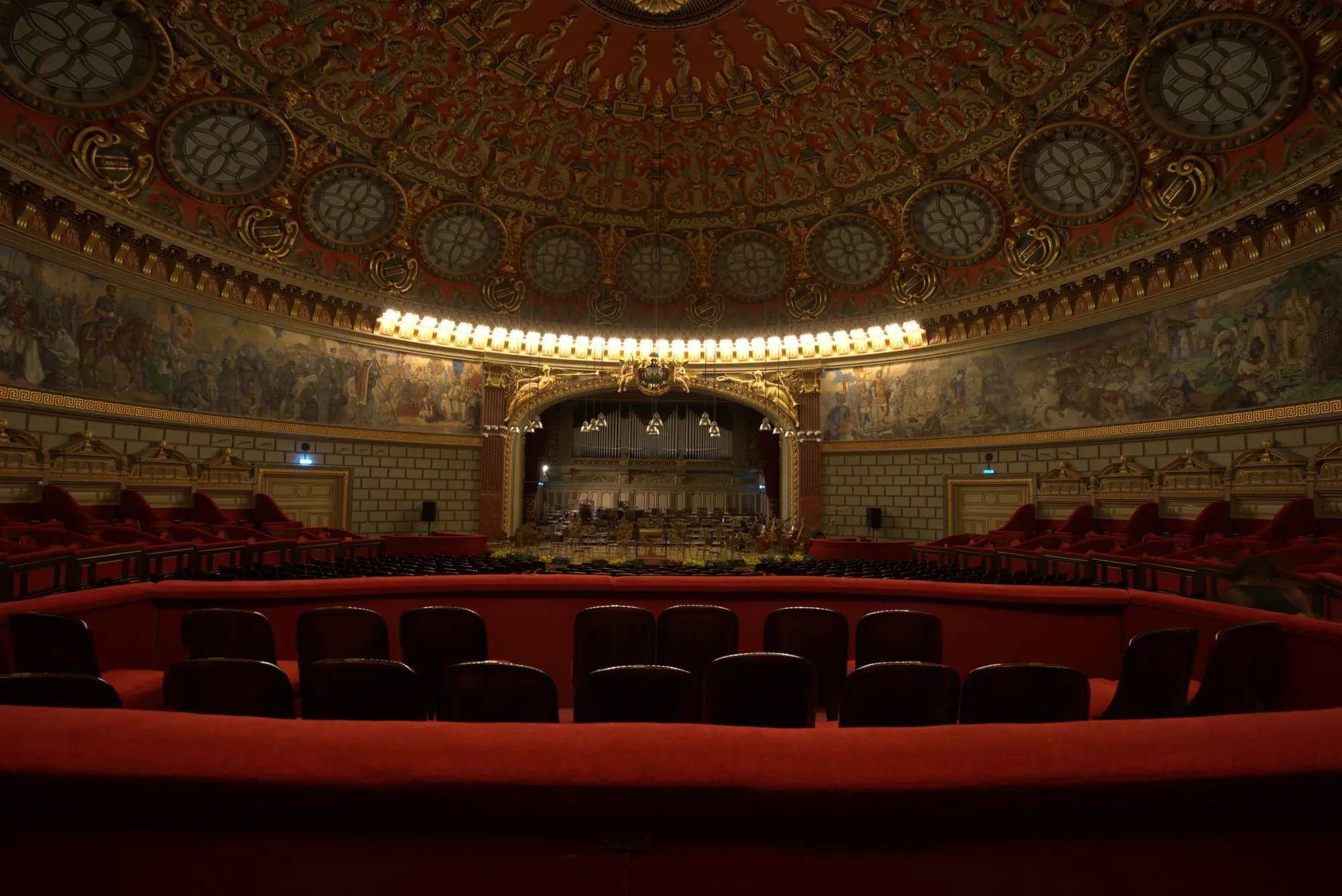 Ein Konzertsaal, in Betrieb. Hier wird noch gespielt.